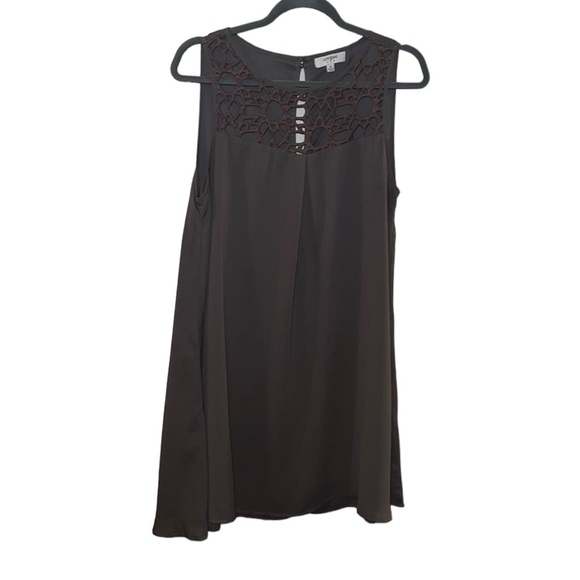 Umgee On Point Shift Notched Shift Dress with Trim Detail in Black